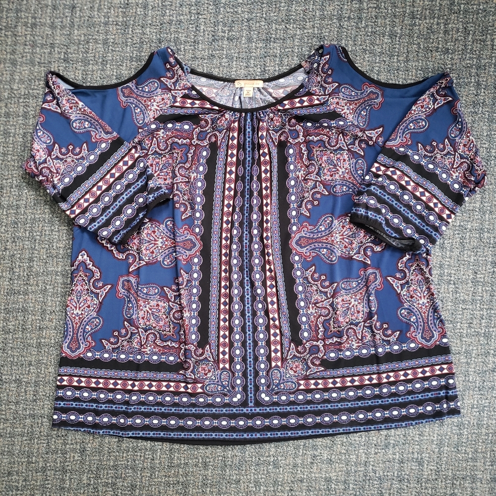 Cold shoulder printed top